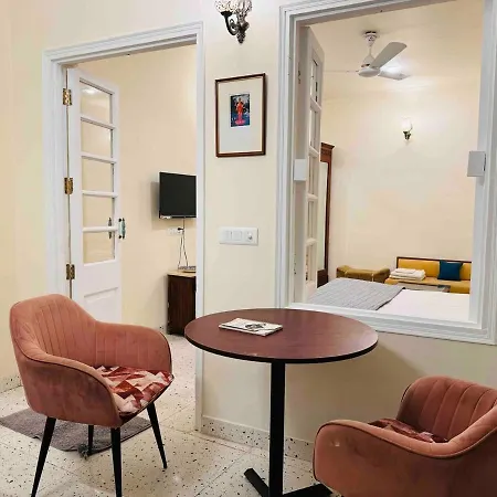 Cosy Box -Basement Apartment